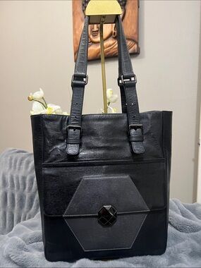 A. testoni Vintage Black/Gray Leather Tote Hex Front Accent EUC retail $1225